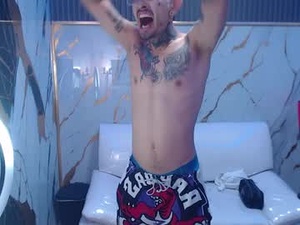 Screenshot from boy_tatto777 webcams