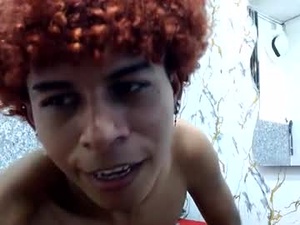 Screenshot from boys_curlyx18 webcams