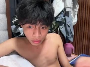 Screenshot from boytoylucaa webcams