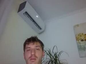 Screenshot from brii0000 webcams
