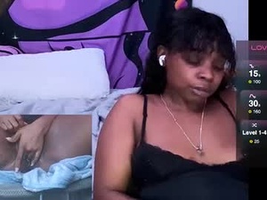 Screenshot from browneyedxbhab webcams