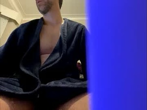 Screenshot from brucelogan80 webcams