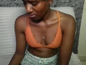 Screenshot from brunnette_blonde webcams