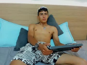 Screenshot from bruno_fox_ webcams