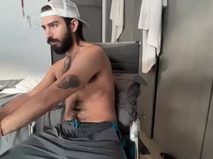 Screenshot from brunobaibe3399 webcams