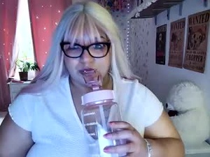 Screenshot from bubbles_rose webcams