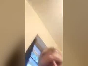 Screenshot from burger69445863 webcams