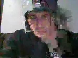 Screenshot from caliboy9331 webcams