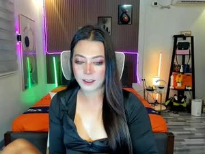 Screenshot from callme_ivyaguas webcams