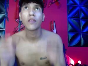 Screenshot from calvinn_boy webcams