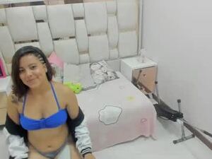 Screenshot from camila_reyes7 webcams
