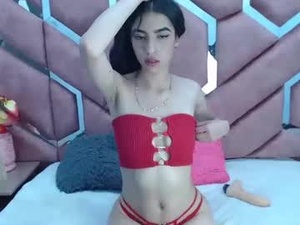 Screenshot from camila_reyess_ webcams