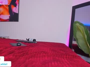 Screenshot from camilawhite_ webcams