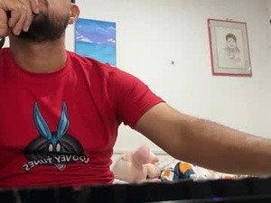Screenshot from camilow777 webcams