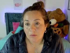 Screenshot from camixxx_m webcams