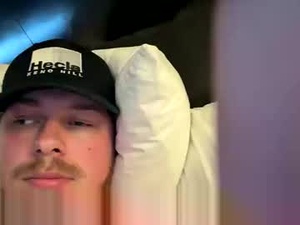 Screenshot from canadaman9623 webcams