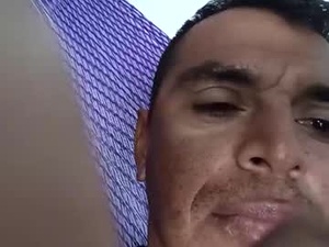 Screenshot from capitancristiancanelo webcams