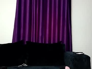 Screenshot from caramel_drip1 webcams