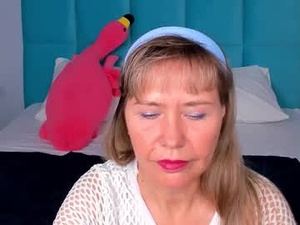 Screenshot from carla_vogue webcams