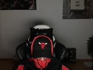 Screenshot from carlooos1213 webcams