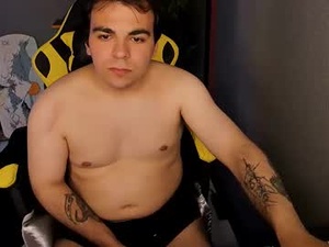 Screenshot from casper_black_ webcams