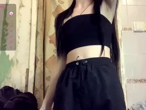 Screenshot from catinagaznes webcams