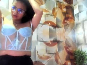 Screenshot from celeste__starr webcams