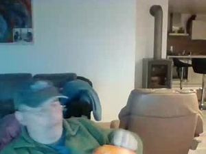 Screenshot from charles6064 webcams
