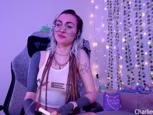 Screenshot from charliecake webcams