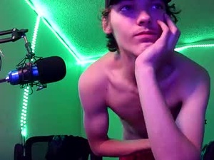 Screenshot from charlied09302 webcams