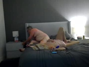 Screenshot from charliemapleafterdark0502 webcams