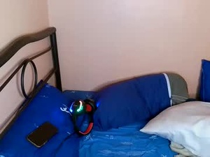 Screenshot from charlincadorna125 webcams