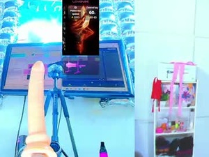Screenshot from charlotte__rous webcams