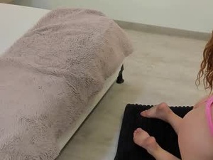 Screenshot from charlottebrownn_ webcams