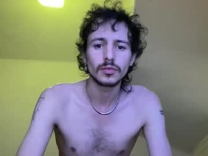 Screenshot from charluzze webcams