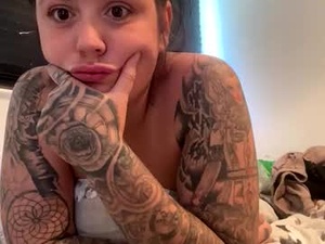 Screenshot from charsworld24 webcams