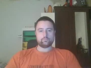 Screenshot from cheguevara2323 webcams