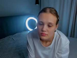 Screenshot from cherrieaxson webcams