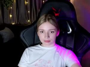 Screenshot from cherry_yam webcams