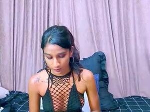 Screenshot from cherryindian4u69 webcams