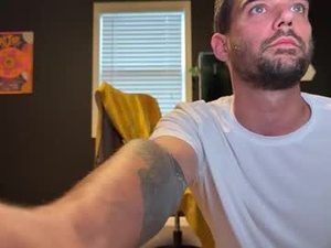 Screenshot from chiquitandbanana webcams