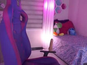 Screenshot from chloe_moons_ webcams