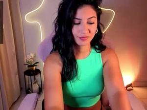 Screenshot from chloebum_ webcams