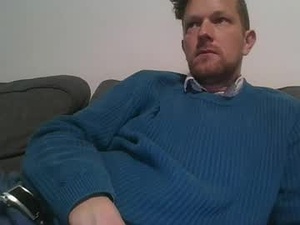 Screenshot from chris280989 webcams