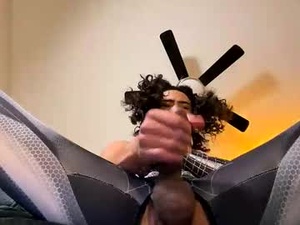 Screenshot from chris_senpai webcams