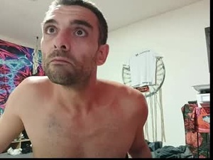 Screenshot from chriskb_287 webcams