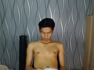 Screenshot from christianp051304 webcams