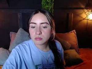 Screenshot from christine_julianne webcams