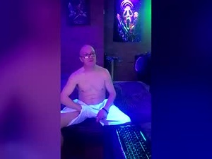 Screenshot from chronicvibez4 webcams