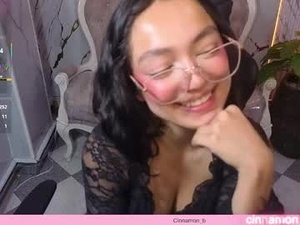 Screenshot from cinnamon_b webcams
